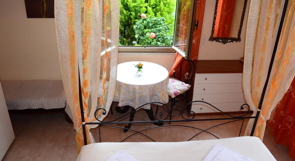 La Casa Delle Rose Room With Air Conditioning Λα Σπέτσια Εξωτερικό φωτογραφία